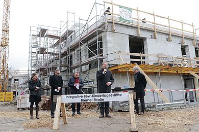 Richtfest auf der Baustelle der BBW-Kita "Bremer Straße"