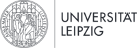 Logo der Universität Leipzig. Links das Siegel, rechts der Schriftzug zweizeilig, getrennt durch eine vertikale Linie