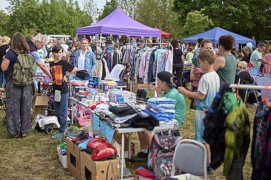 Flohmarkt beim Knautfest auf dem Gelände des BBW Leipzig
